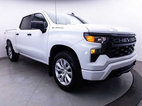 Used 2024 Chevrolet Silverado 1500 Custom AWD/4WD image 8