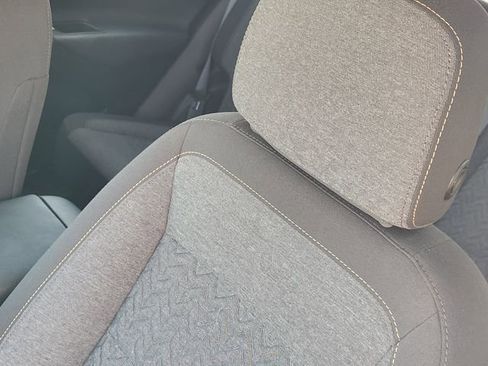 Used 2023 Chevrolet Equinox LT image 24