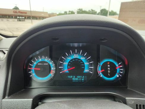 Used 2012 Ford Fusion SE FWD image 22