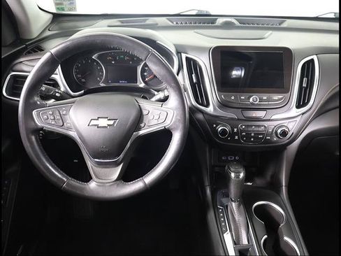 Used 2021 Chevrolet Equinox Premier AWD/4WD image 8