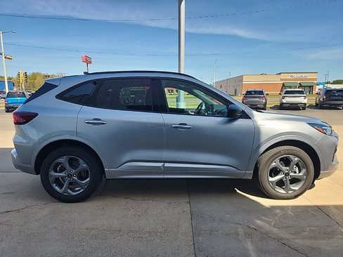 Used 2024 Ford Escape ST-Line AWD/4WD image 9