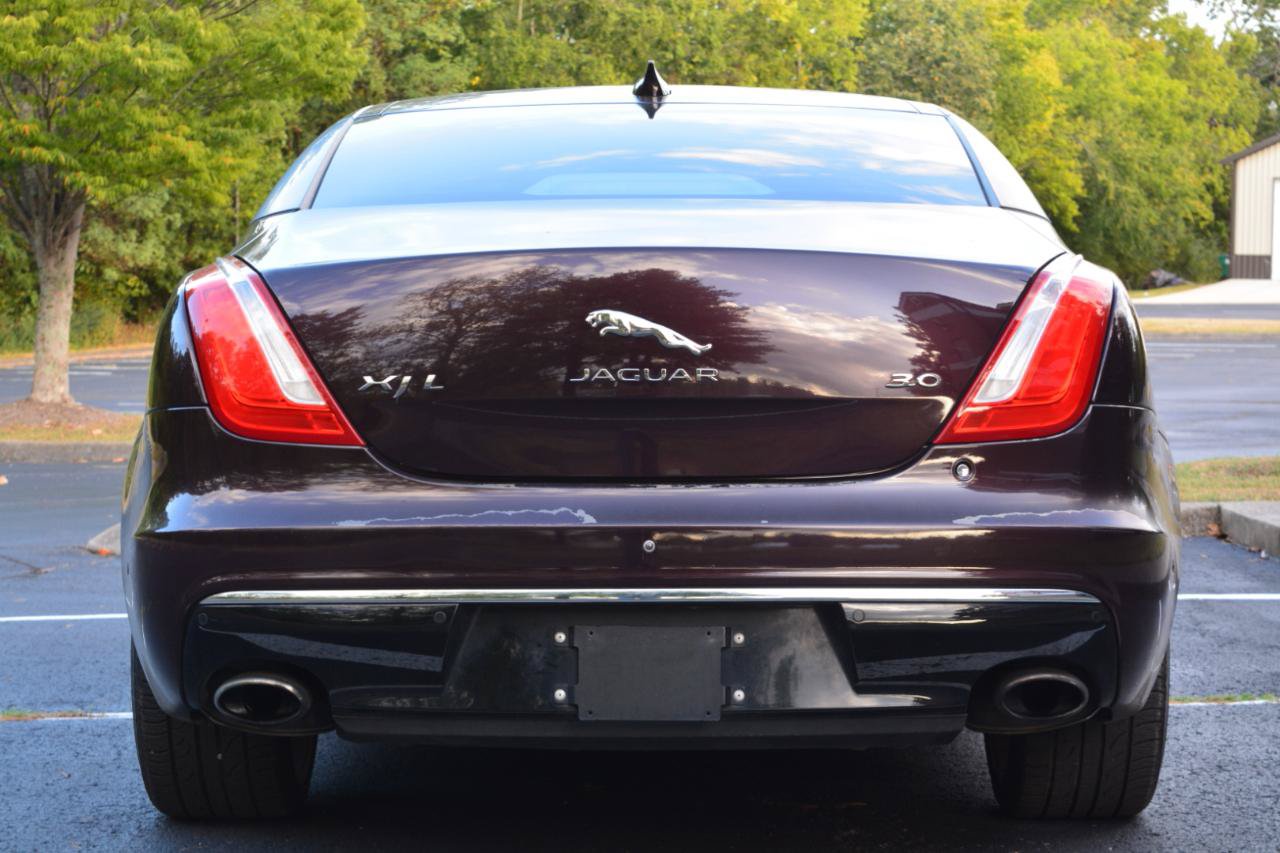 Used 2016 Jaguar XJ L Portfolio RWD image 6