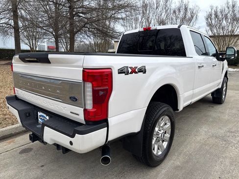 Used 2017 Ford F250 Platinum w/ Platinum Ultimate Package image 3