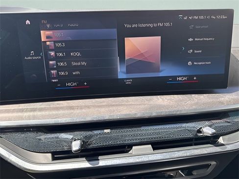 Used 2023 BMW X7 xDrive40i w/ Premium Package image 34