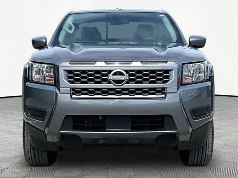 Used 2025 Nissan Frontier SV RWD image 3