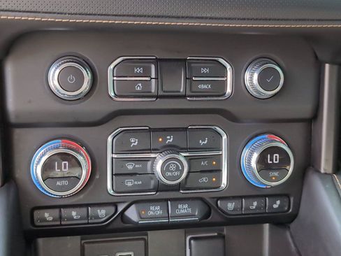 Used 2023 GMC Yukon AT4 AWD/4WD image 23