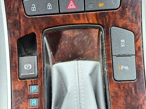 Used 2011 Buick LaCrosse CXL image 22