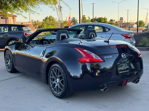 Used 2014 Nissan 370Z Touring w/ Sport Package RWD image 8