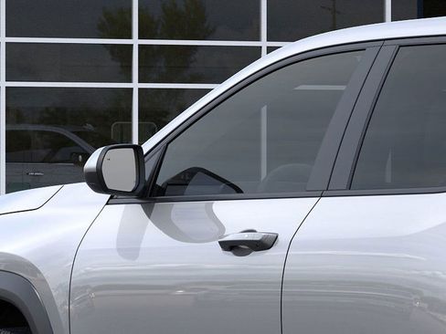 New 2026 Chevrolet Equinox LT w/ Convenience Package II image 12