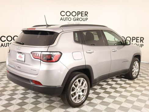 Used 2024 Jeep Compass Latitude AWD/4WD image 20