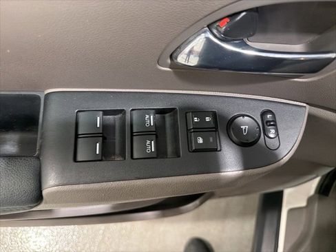 Used 2016 Honda Odyssey EX-L image 22