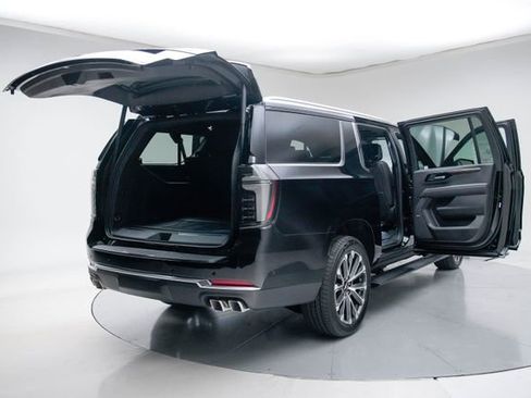 New 2026 Chevrolet Suburban High Country AWD/4WD image 22