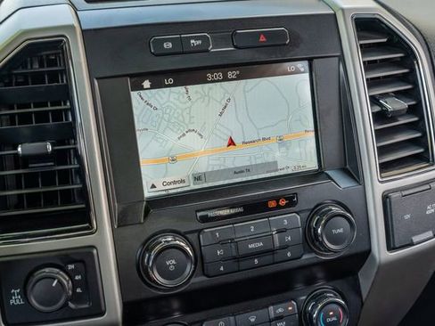 Used 2019 Ford F350 Lariat w/ Lariat Ultimate Package AWD/4WD image 27