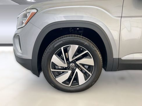 New 2026 Volkswagen Atlas SEL image 12