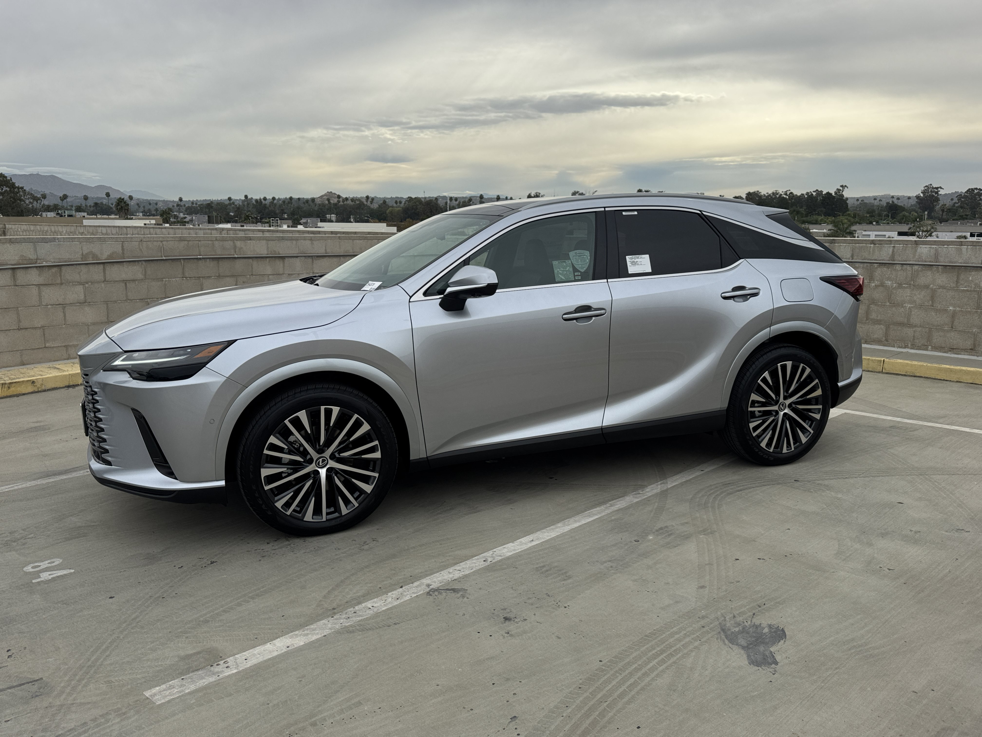 New 2026 Lexus RX 350h AWD/4WD image 5