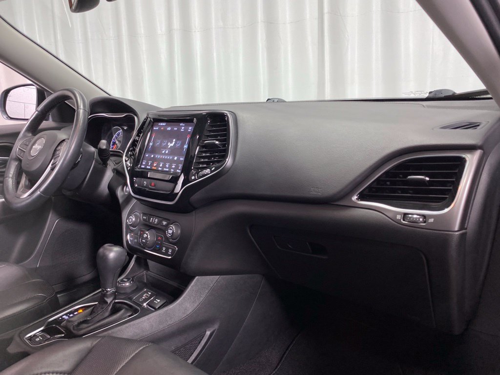 Used 2019 Jeep Cherokee Limited AWD/4WD image 32