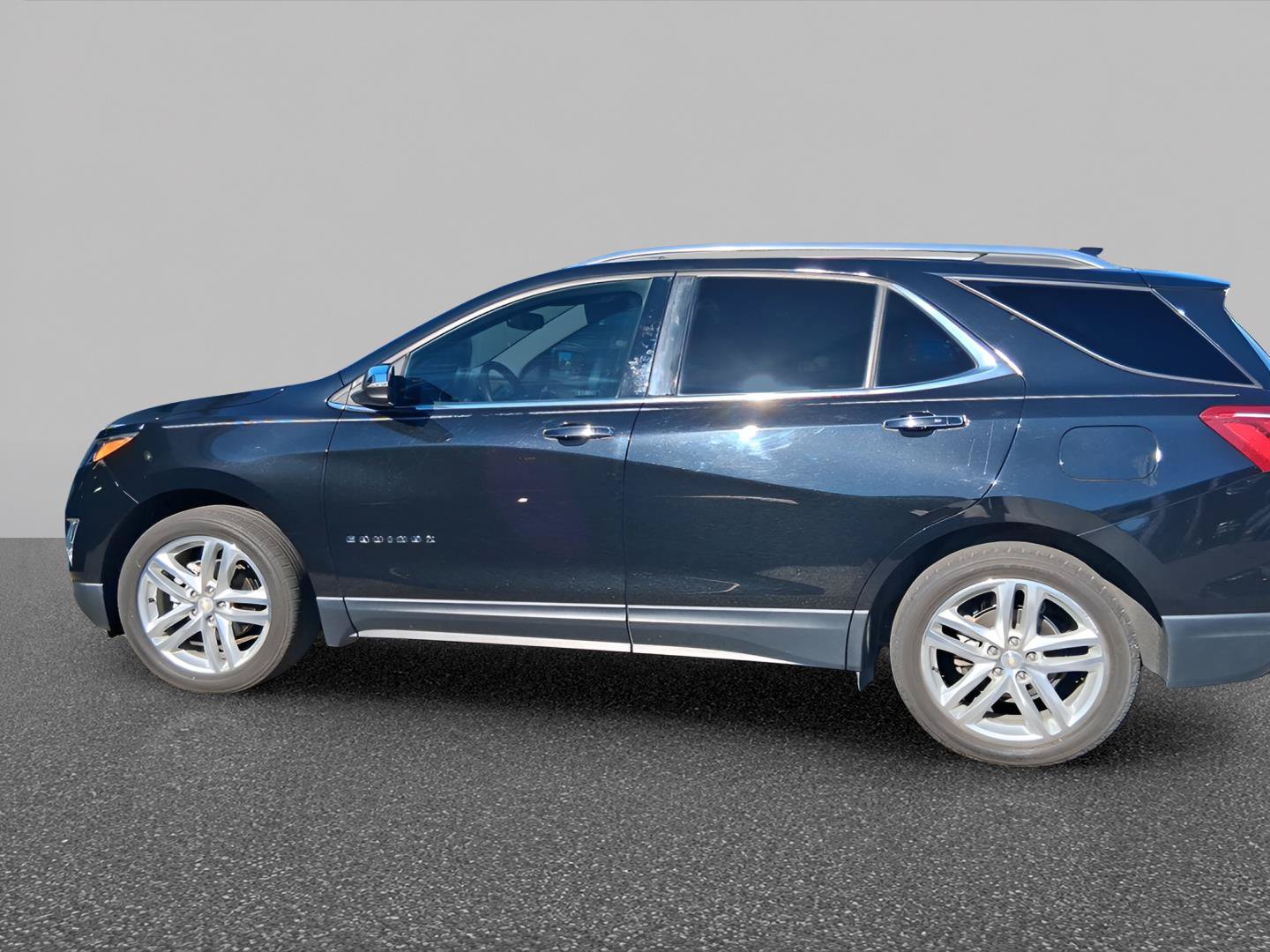 Used 2018 Chevrolet Equinox Premier FWD image 7