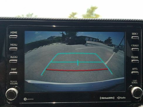 Used 2021 Toyota Highlander XSE FWD image 19
