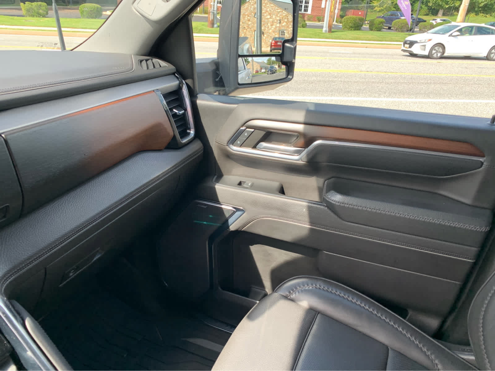 Used 2024 GMC Sierra 2500 Denali w/ Denali Reserve Package AWD/4WD image 21