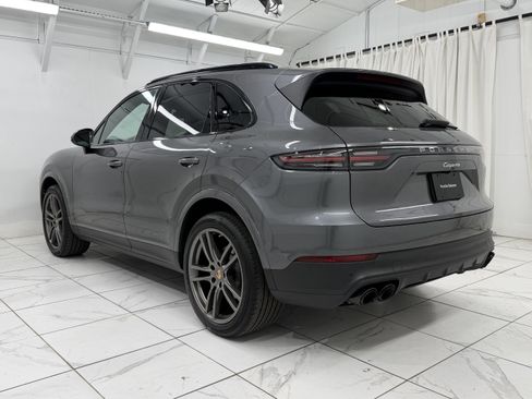 Certified 2023 Porsche Cayenne AWD/4WD image 14