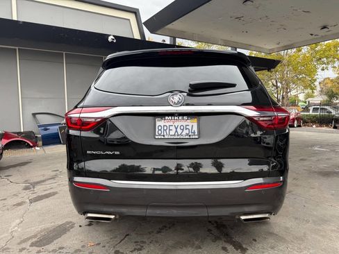 Used 2020 Buick Enclave Essence image 14