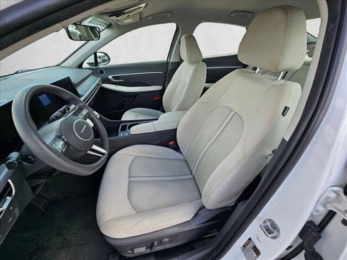 Used 2025 Hyundai Sonata SEL FWD image 15