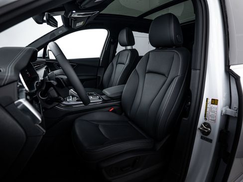 Used 2025 Audi Q7 3.0T Premium Plus w/ Premium Plus Package image 12