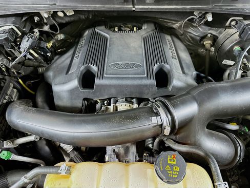 Used 2018 Ford Expedition Max XLT w/ Equipment Group 202A image 35