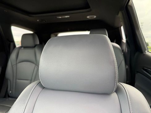 Used 2023 Buick Enclave Essence w/ Experience Buick Package FWD image 28
