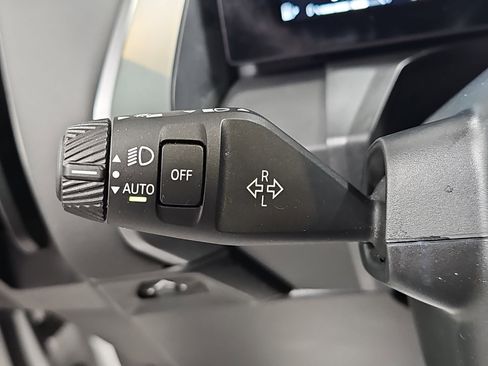 Certified 2025 BMW X3 xDrive30i w/ M Sport Package image 27