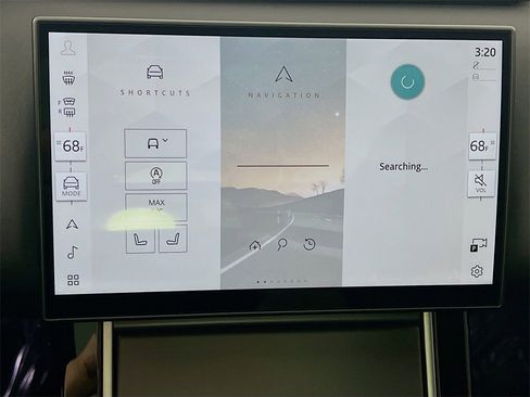 Used 2025 Land Rover Range Rover Velar Dynamic SE image 15