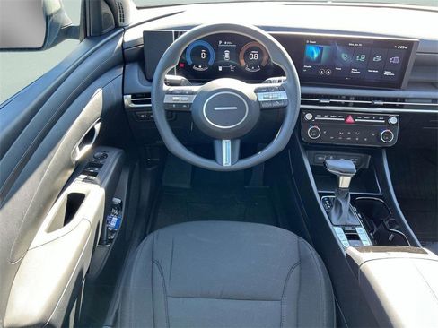 New 2026 Hyundai Tucson SEL image 13