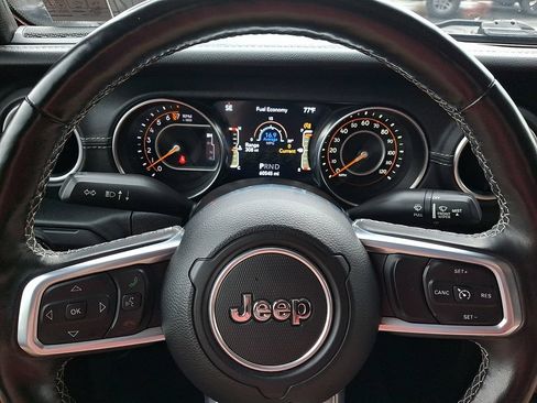 Used 2021 Jeep Gladiator Overland w/ Popular Equipment Package AWD/4WD image 21