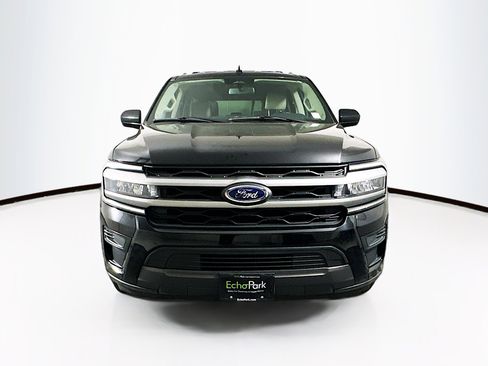 Used 2024 Ford Expedition Max XLT image 2