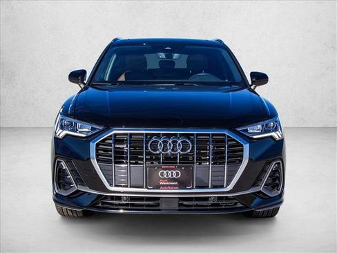 Certified 2025 Audi Q3 2.0T Premium Plus w/ Premium Plus Package image 2