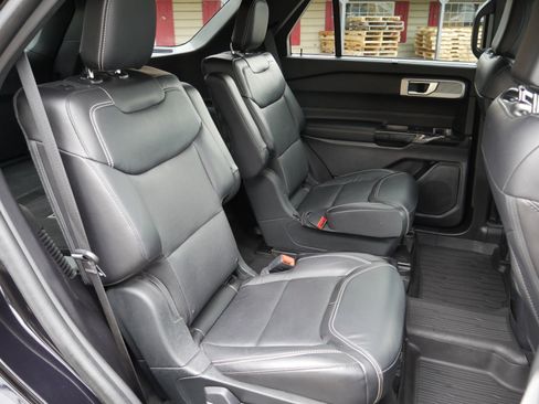 Certified 2021 Ford Explorer ST image 31