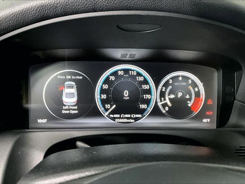 Used 2017 Jaguar XF Prestige image 25