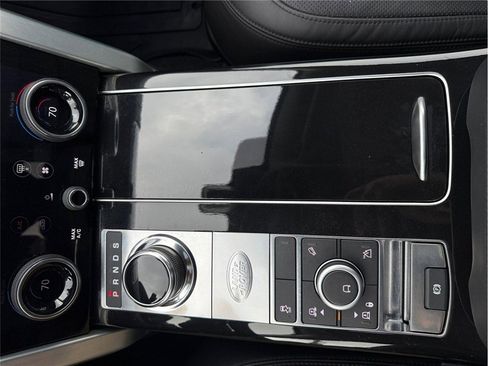 Used 2018 Land Rover Range Rover HSE image 22