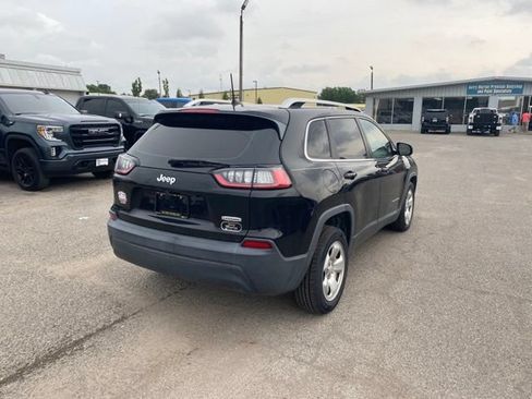 Used 2019 Jeep Cherokee Latitude FWD image 6