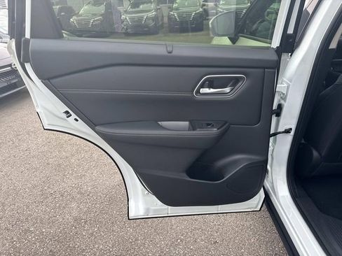 New 2026 Nissan Rogue Platinum AWD/4WD image 15