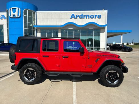 Used 2018 Jeep Wrangler Unlimited Rubicon AWD/4WD image 27
