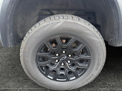 Used 2024 Chevrolet Colorado Trail Boss w/ Safety Package AWD/4WD image 8
