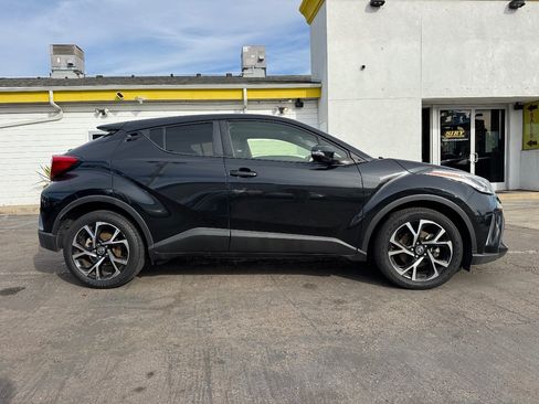 Used 2020 Toyota C-HR XLE FWD image 7