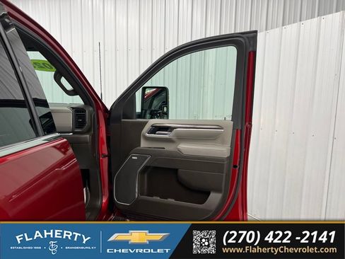Used 2025 Chevrolet Silverado 3500 LTZ w/ LTZ Premium Package AWD/4WD image 14