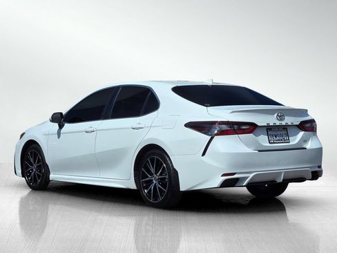 Used 2024 Toyota Camry SE FWD image 7