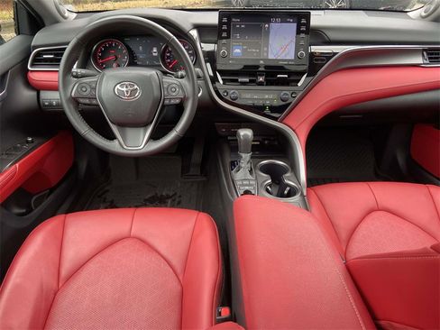 Used 2024 Toyota Camry XSE image 10