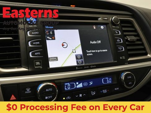 Used 2017 Toyota Highlander Limited Platinum AWD/4WD image 19