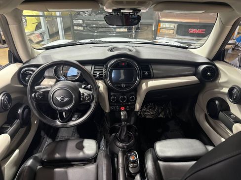 Used 2017 MINI Cooper 2-Door Hardtop image 13