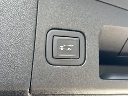 Certified 2024 Cadillac XT5 Premium Luxury image 32