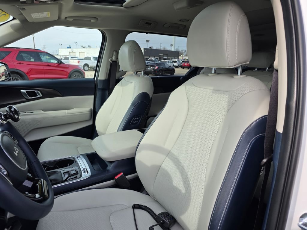 Used 2025 Kia Carnival SX Prestige FWD image 22